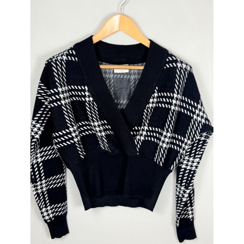 Allie Rose Plaid Knit Cropped Sweater Small Black White V Neck Preppy Academia